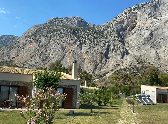 Kryoneri Village
